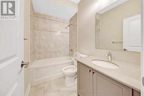 2831 Whites Road, Pickering, ON - Indoor Photo Showing Bathroom