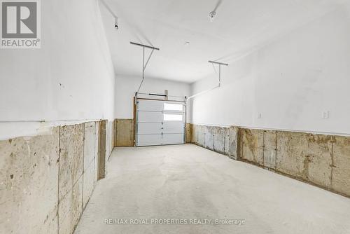 2831 Whites Road, Pickering, ON - Indoor Photo Showing Garage