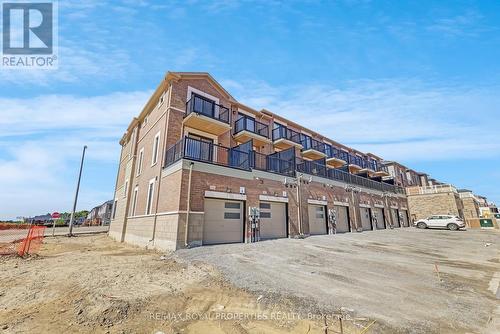 2831 Whites Road, Pickering, ON - Outdoor With Balcony