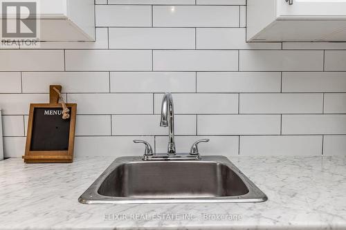 2A Battenberg Avenue, Toronto (Woodbine Corridor), ON - Indoor Photo Showing Kitchen