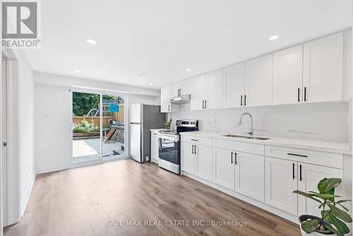 145 East Avenue, Toronto (Rouge), ON - Indoor Photo Showing Kitchen