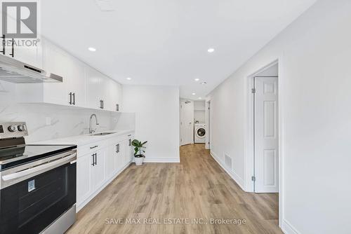 145 East Avenue, Toronto (Rouge), ON - Indoor Photo Showing Kitchen