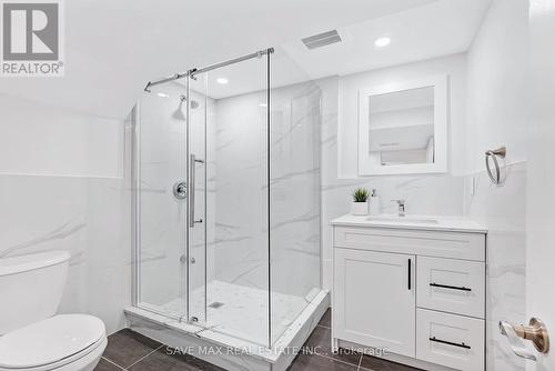 145 East Avenue, Toronto (Rouge), ON - Indoor Photo Showing Bathroom