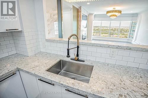 Ph208 - 8 Lee Centre Drive, Toronto (Woburn), ON - Indoor Photo Showing Kitchen With Double Sink With Upgraded Kitchen