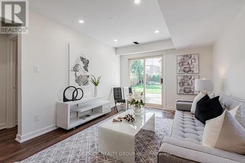 30 Fawcett Trail, Toronto (Malvern), ON - Indoor Photo Showing Living Room