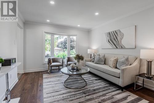 30 Fawcett Trail, Toronto (Malvern), ON - Indoor Photo Showing Living Room