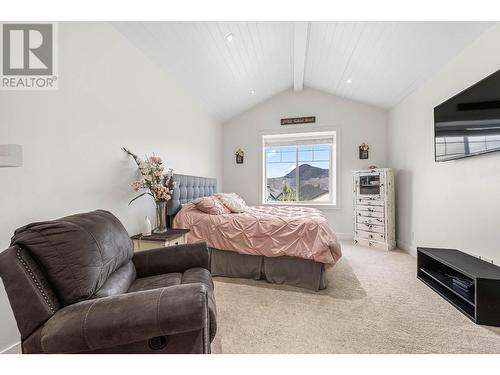 1550 Emerald Drive, Kamloops, BC - Indoor Photo Showing Bedroom