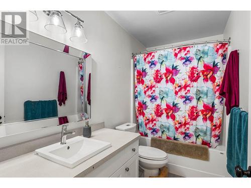 1550 Emerald Drive, Kamloops, BC - Indoor Photo Showing Bathroom