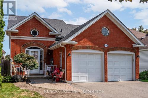 390 Elmwood Court, Oshawa (Samac), ON - Outdoor