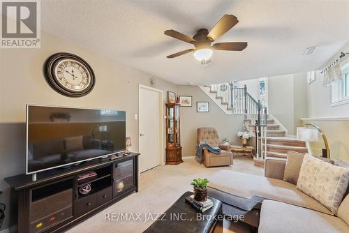 390 Elmwood Court, Oshawa (Samac), ON - Indoor