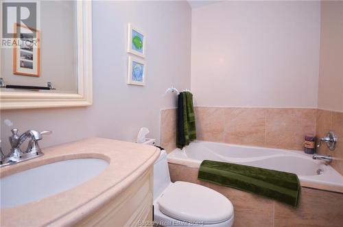 110 Lady Ashley Court, Sudbury, ON - Indoor Photo Showing Bathroom