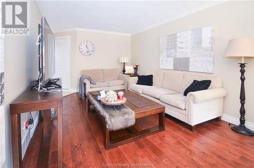 110 Lady Ashley Court, Sudbury, ON - Indoor Photo Showing Living Room