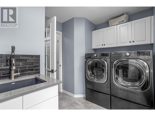 3962 Summerside Court, Kelowna, BC - Indoor Photo Showing Laundry Room