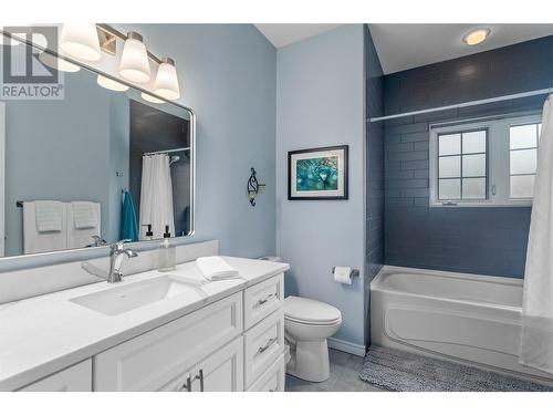 3962 Summerside Court, Kelowna, BC - Indoor Photo Showing Bathroom