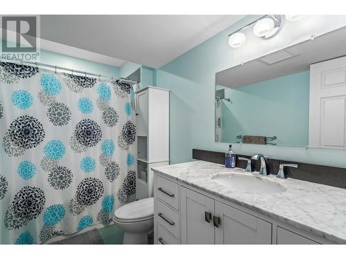 3962 Summerside Court, Kelowna, BC - Indoor Photo Showing Bathroom