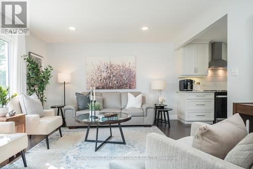 4 Lowrie Lane, Guelph/Eramosa (Eden Mills), ON - Indoor Photo Showing Living Room