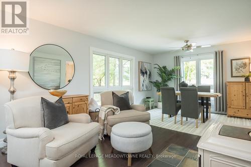 4 Lowrie Lane, Guelph/Eramosa (Eden Mills), ON - Indoor Photo Showing Living Room