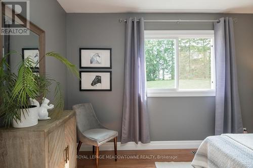 4 Lowrie Lane, Guelph/Eramosa (Eden Mills), ON - Indoor Photo Showing Bedroom