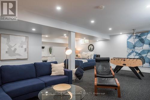 4 Lowrie Lane, Guelph/Eramosa (Eden Mills), ON - Indoor Photo Showing Living Room