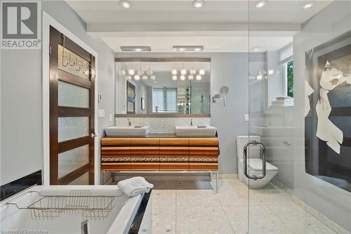 457 2Nd Avenue W, Owen Sound, ON - Indoor Photo Showing Bathroom