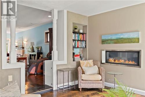 457 2Nd Avenue W, Owen Sound, ON - Indoor With Fireplace