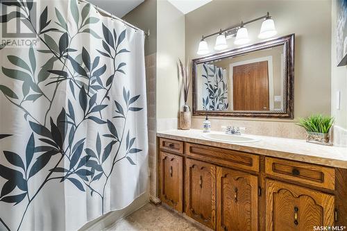 2479 Swayze Crescent, Regina, SK - Indoor Photo Showing Bathroom