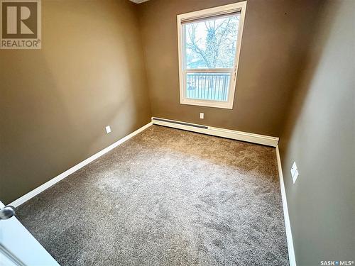 202 505 Bannerman Street, Weyburn, SK - Indoor Photo Showing Other Room