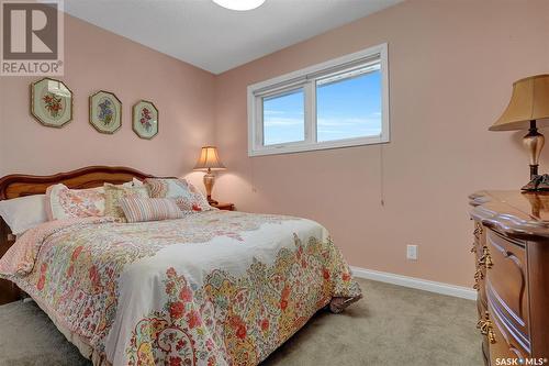 1379 Maple Grove Crescent N, Regina, SK - Indoor Photo Showing Bedroom