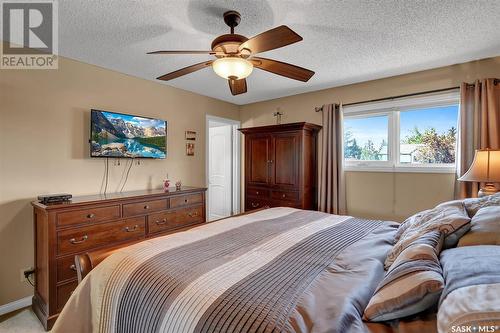 1379 Maple Grove Crescent N, Regina, SK - Indoor Photo Showing Bedroom