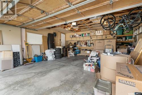 242 Wickenden Crescent, Saskatoon, SK - Indoor Photo Showing Garage