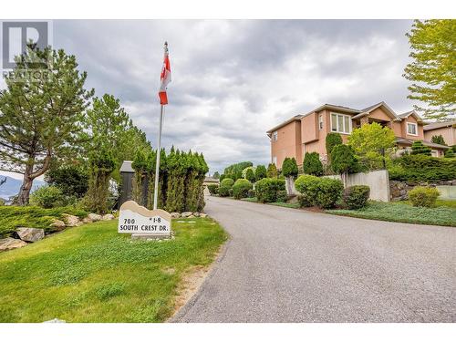 700 South Crest Drive Unit# #8, Kelowna, BC - Outdoor