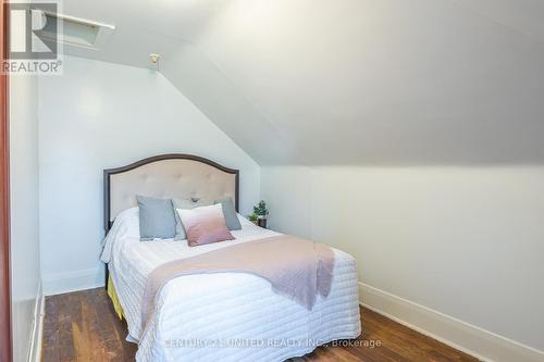 741 Third Avenue, Peterborough (Otonabee), ON - Indoor Photo Showing Bedroom