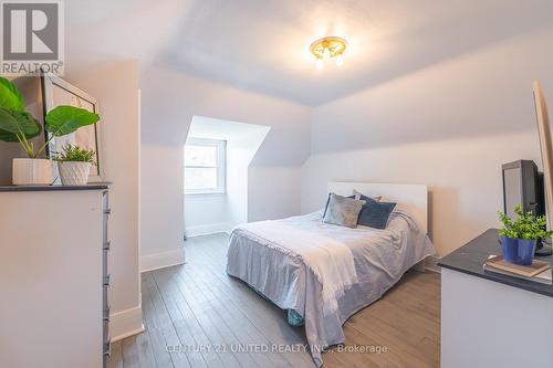 741 Third Avenue, Peterborough (Otonabee), ON - Indoor Photo Showing Bedroom