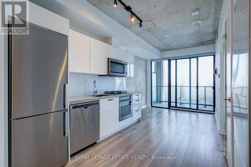 1610 - 55 Ontario Street, Toronto (Moss Park), ON - Indoor Photo Showing Kitchen With Stainless Steel Kitchen With Upgraded Kitchen