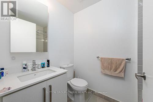 705 - 5180 Yonge Street, Toronto, ON - Indoor Photo Showing Bathroom