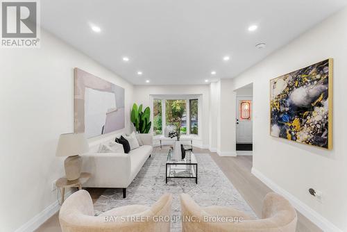 15 Drewbrook Court, Whitby (Blue Grass Meadows), ON - Indoor Photo Showing Living Room