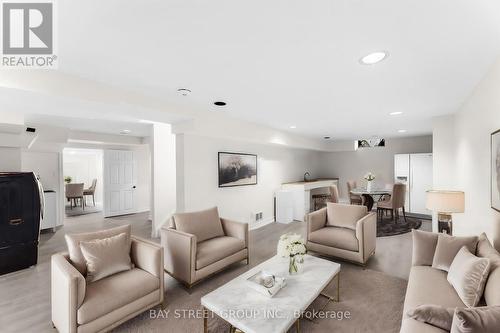 15 Drewbrook Court, Whitby (Blue Grass Meadows), ON - Indoor Photo Showing Living Room