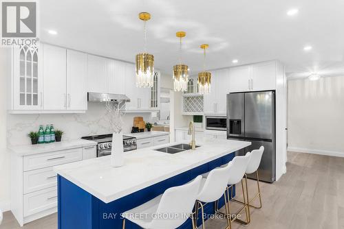 15 Drewbrook Court, Whitby (Blue Grass Meadows), ON - Indoor Photo Showing Kitchen With Double Sink With Upgraded Kitchen