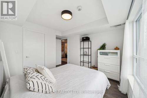 513 - 8 Trent Avenue, Toronto (East End-Danforth), ON - Indoor Photo Showing Bedroom