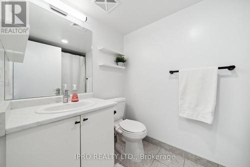 513 - 8 Trent Avenue, Toronto (East End-Danforth), ON - Indoor Photo Showing Bathroom