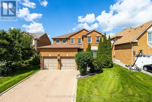 34 Hyde Park Drive, Richmond Hill, ON - Outdoor