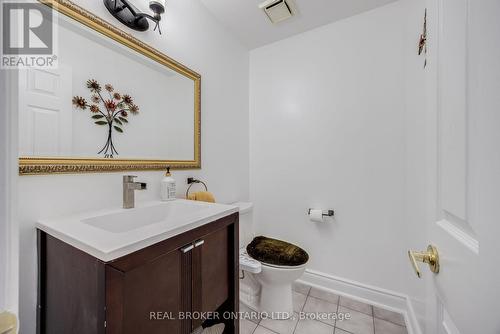 34 Hyde Park Drive, Richmond Hill, ON - Indoor Photo Showing Bathroom