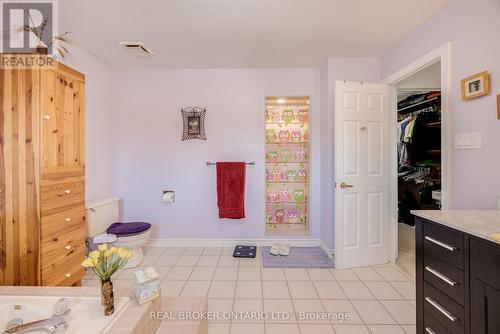 34 Hyde Park Drive, Richmond Hill, ON - Indoor