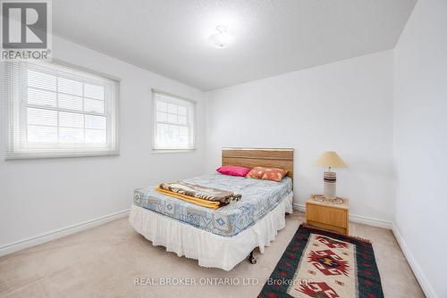 34 Hyde Park Drive, Richmond Hill, ON - Indoor Photo Showing Bedroom