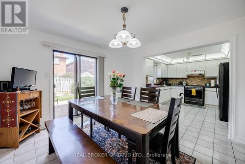 34 Hyde Park Drive, Richmond Hill (Doncrest), ON - Indoor Photo Showing Dining Room