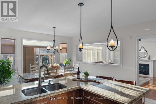 33 Royal Park Boulevard, Barrie, ON - Indoor Photo Showing Kitchen With Double Sink