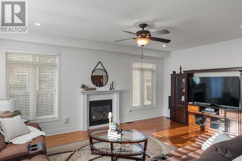 33 Royal Park Boulevard, Barrie (Bayshore), ON - Indoor Photo Showing Living Room With Fireplace