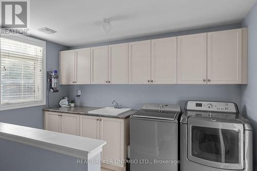 33 Royal Park Boulevard, Barrie (Bayshore), ON - Indoor Photo Showing Laundry Room