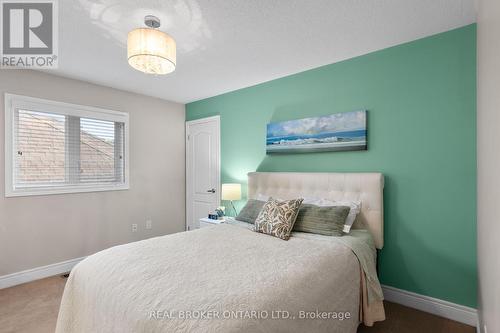 33 Royal Park Boulevard, Barrie (Bayshore), ON - Indoor Photo Showing Bedroom