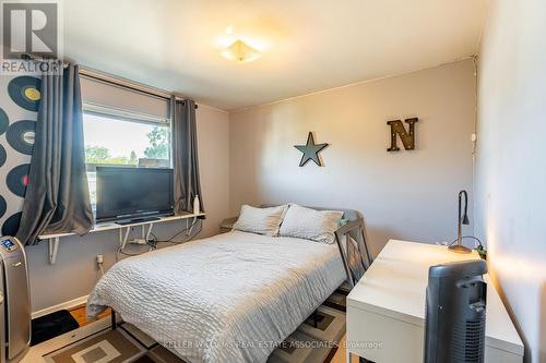 30 Garfield Crescent, Brampton (Brampton North), ON - Indoor Photo Showing Bedroom